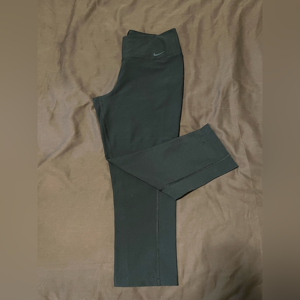 Nike Cropped Leggings